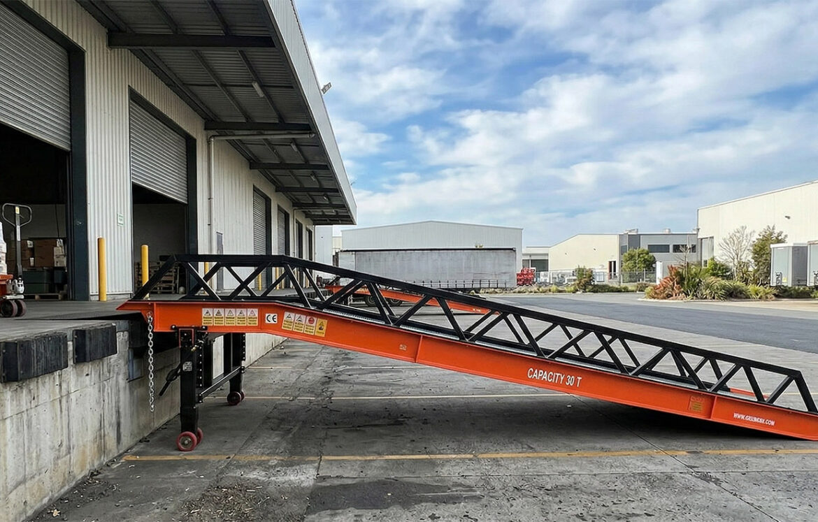 Za varen pretovor je nujno imeti ustrezno nakladalno rampo.